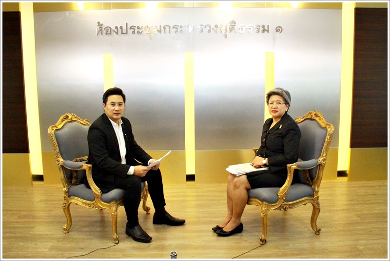 ﻿อธิบดีกรมบังคับคดี บันทึกเทปในรายการเดินหน้าประเทศไทย